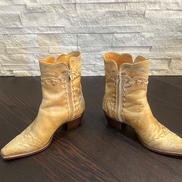 CHARLIE HORSE WOMENS ANKLE COWBOY BOOTS - Picture 6 of 14